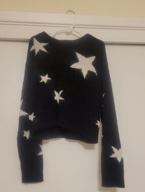 Art Class Black Star Fuzzy Sweater Girls Size S 6/6X Soft Cozy Knit